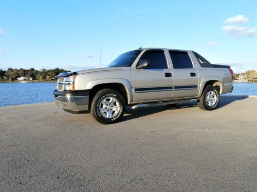 2005 chevrolet avalanche 1500 &#034;only 54,842 origial miles&#034;