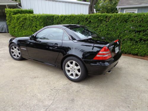 2001 mercedes-benz slk230 kompressor convertible 2-door 2.3l