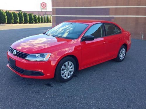 2012 volkswagen jetta! 2.0! 5 speed manual! low miles! gorgeous!