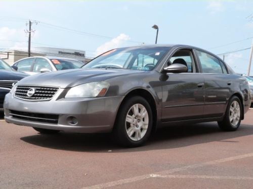 NO RESERVE 2005 154071 MILES ONE OWNER CLEAN CARFAX AUTO S GRAY CLOTH, image 4