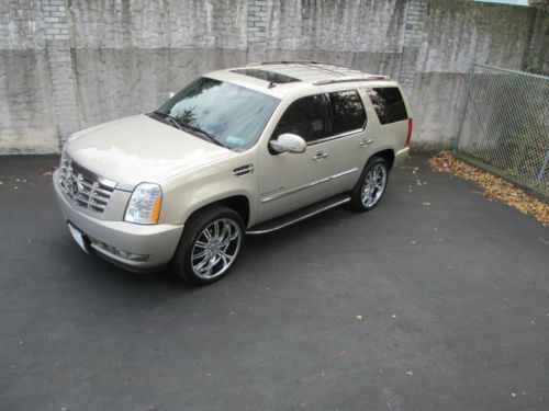 2007 cadillac escalade 24&#034; wheels!! 4 tvs  nav - rear cam &amp; more show room