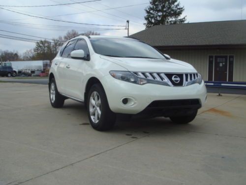 2009 nissan murano~41,068 miles~pearl white~turbo s~great on gas~clean