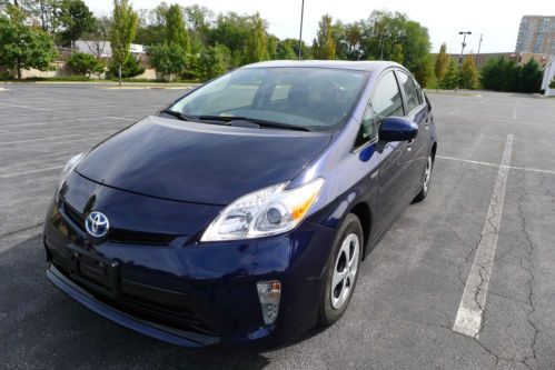 2012 toyota prius base hatchback no reserve!!!!! low miles