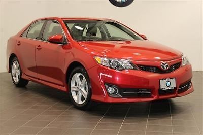 Toyota camry se navigation rear camera heated leather and suade seats