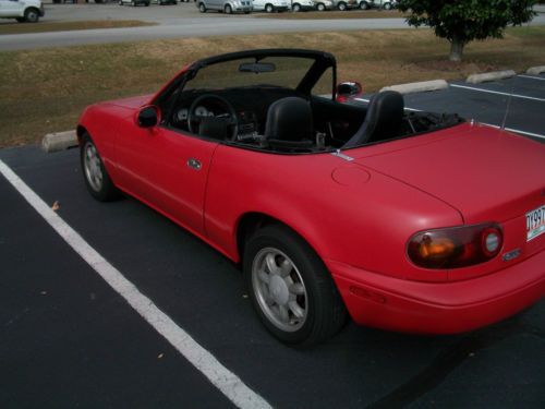 1993 mazda miata base convertible 2-door 1.6l