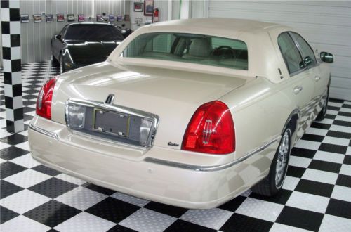 2003 LINCOLN CARTIER TOWN CAR IVORY PARCHMENT NEAR MINT LOADED NEEDS NOTHING!!!, image 4