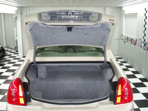 2003 LINCOLN CARTIER TOWN CAR IVORY PARCHMENT NEAR MINT LOADED NEEDS NOTHING!!!, image 7