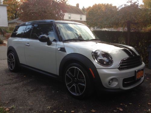 2011 mini cooper clubman - white-silver edition