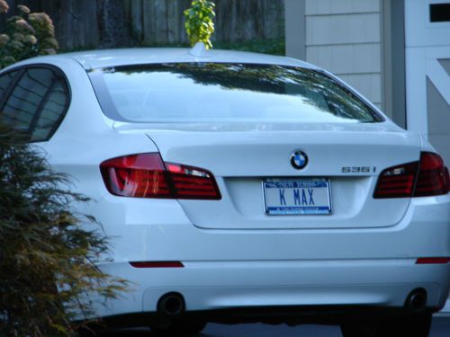 2011 bmw 535i x drive sedan alpine white w/ venetian beige dakota leather int.