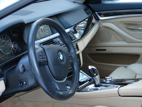 2011 BMW 535i x Drive Sedan Alpine White w/ Venetian Beige Dakota Leather Int., US $40,499.99, image 4