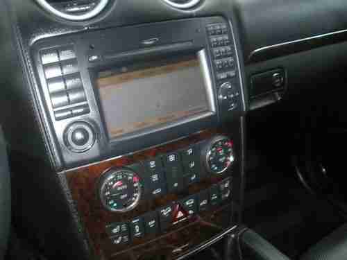 2010 Mercedes-Benz GL550 4MATIC, image 3