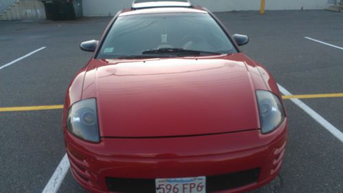 Red sports car, tint windows, recently paint, in great conditions, good mileage