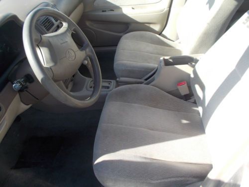 2001 Toyota Corolla, NO RESERVE, image 3