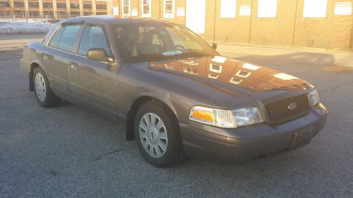 2007 ford crown victoria police interceptor new interior! sharp gray exterior!