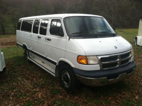 2002 dodge ram wagon 3500 15 passenger with fiberglass trailer