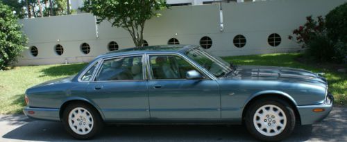 1999 jaguar xj  -mint condition