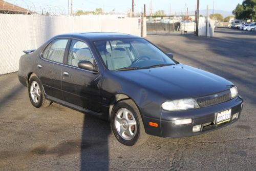 1993 nissan altima se sedan 4-door 2.4l