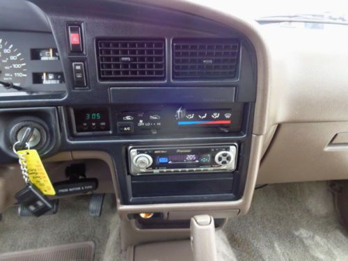 ONE OWNER 1994 TOYOTA 4RUNNER 4X4 LIMITED DRIVES GREAT EXTRA CLEAN CLEAN TITLE, image 10