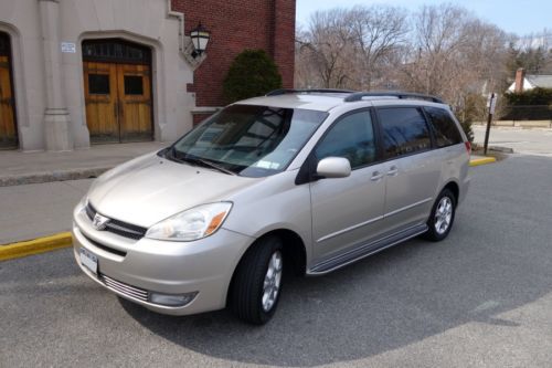 2005 toyota sienna xle awd - loaded, one owner
