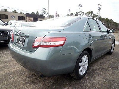 2011 toyota camry le sedan 4-door 2.5l