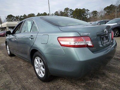 2011 Toyota Camry LE Sedan 4-Door 2.5L, image 3