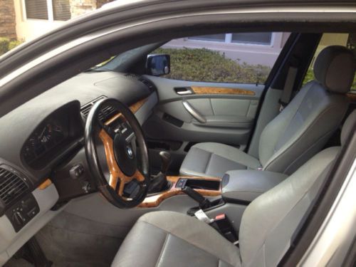 2001 Silver BMW X5 3.0i Sport Utility 4-Door 3.0L, image 3