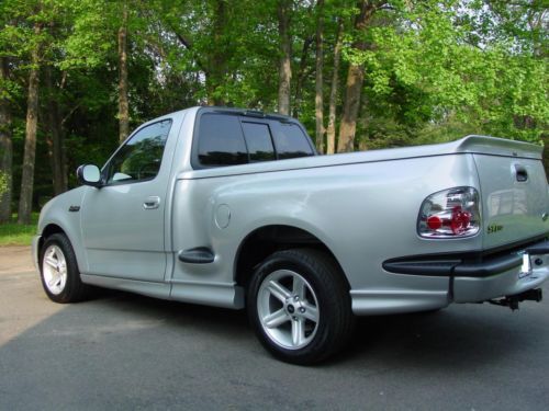 2004 ford f-150 heritage svt lightning standard cab pickup 2-door 5.4l