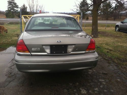 1999 ford crown victoria lx sedan 4-door 4.6l