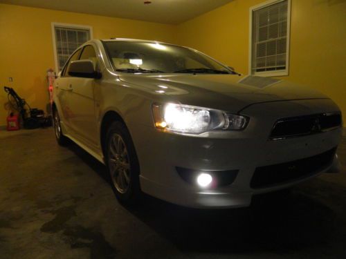 Lancer fully loaded!! leather, moonroof, and smart keyless accesses!! one owner!