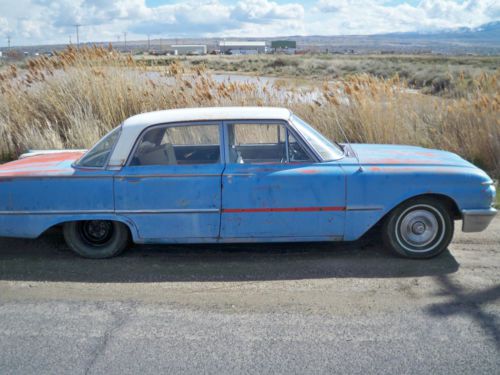 1961 Ford 4 door full size passenger car Fairlane 500, image 4
