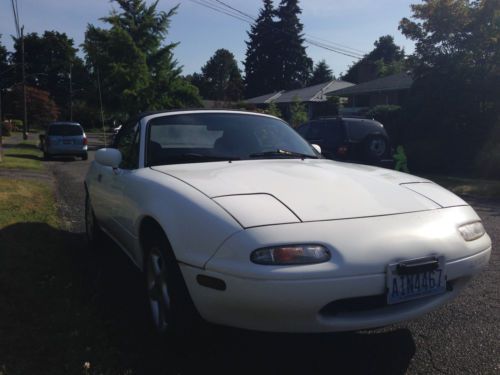 1990 mazda miata base convertible 2-door 1.6l