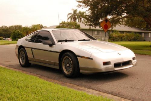 All original!!! 1987 pontiac fiero gt 88,xxx miles