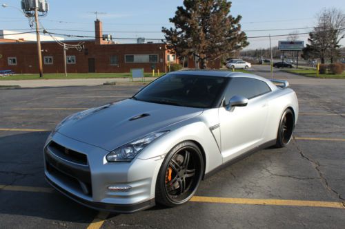 2012 nissan gtr with premium package