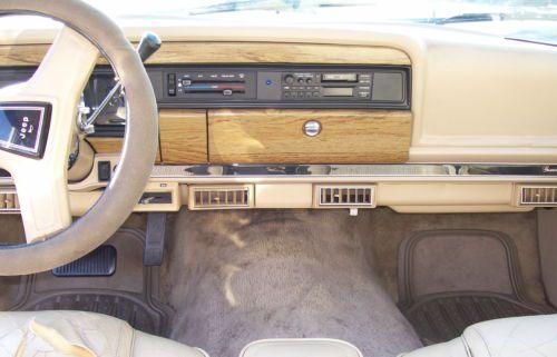 1991 Jeep Grand Wagoneer Base Sport Utility 4-Door 5.9L, image 9