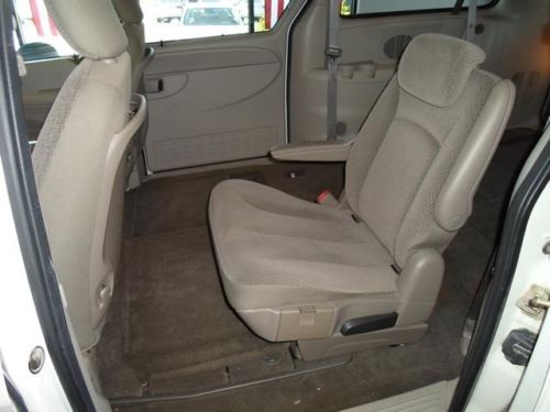 SXT 3.8L CD 6 Speakers AM/FM Cassette w/Compact Disc AM/FM radio Power steering, image 12