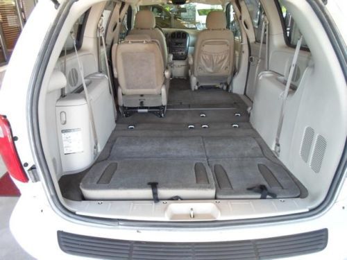 SXT 3.8L CD 6 Speakers AM/FM Cassette w/Compact Disc AM/FM radio Power steering, image 13