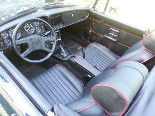 Mg mgb 2 door coupe 1977 mgb sports car convertible