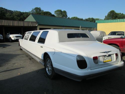 1997 Lincoln Town Car  Limousine 4-Door BENTLEY CLONE WHITE, image 4