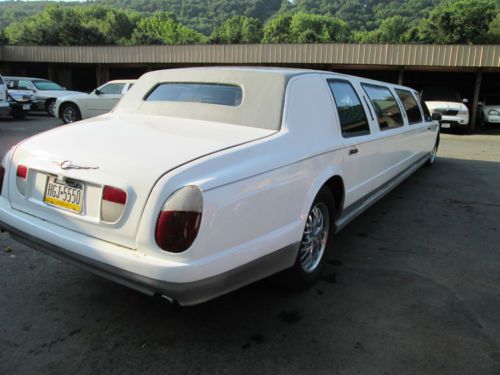 1997 Lincoln Town Car  Limousine 4-Door BENTLEY CLONE WHITE, image 5