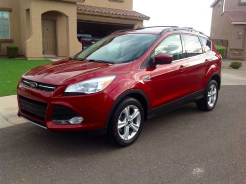 2013 ford escape se, 2.0l ecoboost,auto,navigation,loaded,like new, 8,000 miles