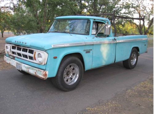 1968 dodge d-200 3/4 ton pick up truck