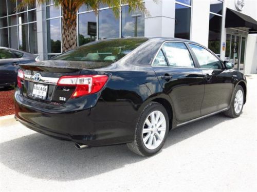 2014 toyota camry hybrid xle