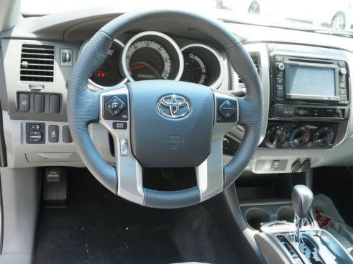 2014 toyota tacoma base