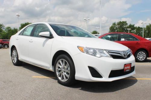 2014 Toyota Camry LE, US $21,279.00, image 2