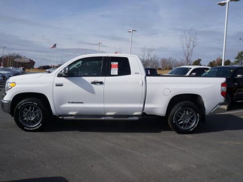 2014 toyota tundra sr5