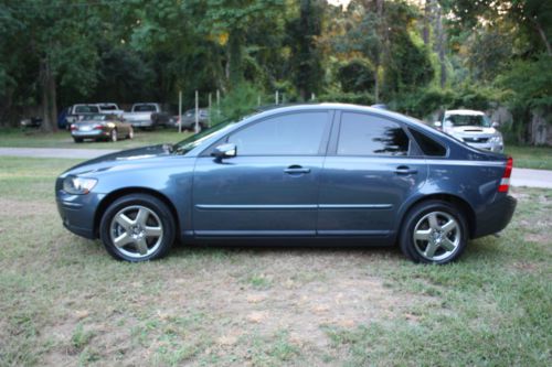 S40 t5 awd beautiful blue with black leather