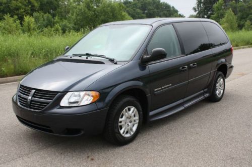 2007 Dodge Grand Caravan SE Side Entry Wheelchair Accessible Handicapped Van, image 18