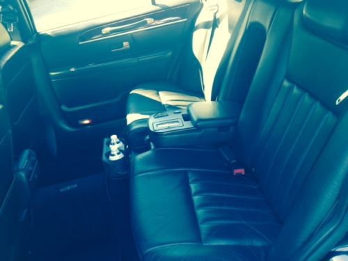 2006 Lincoln Town Car Executive L Sedan 4-Door 4.6L, image 6