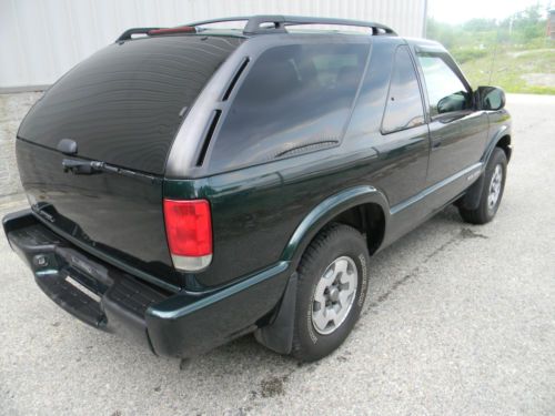 2004 chevrolet blazer zr2 sport utility 2-door 4.3l..drives as nice as it looks