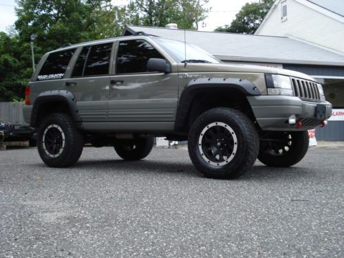 Custom built lifted audio/video nav show truck off road one of a kind zj